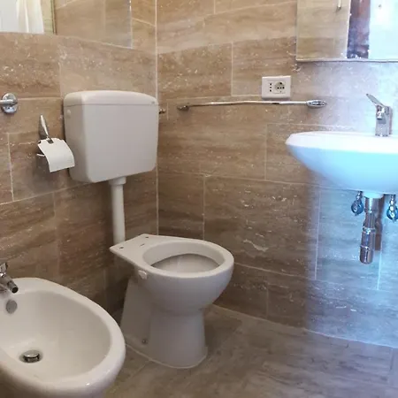 Dioscuri Townhouse Фьюмичино